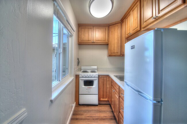 Building Photo - Updated 1 Bedroom!... Great Campbell Area ...