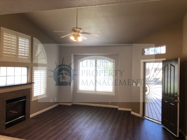 Building Photo - 10266 N Sierra Vista Ave