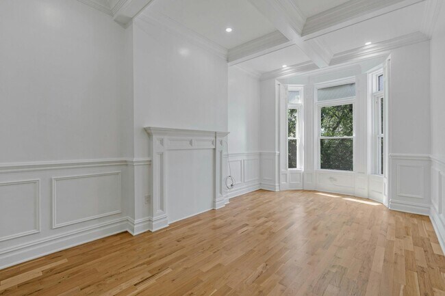 Building Photo - 52 Brinkerhoff St