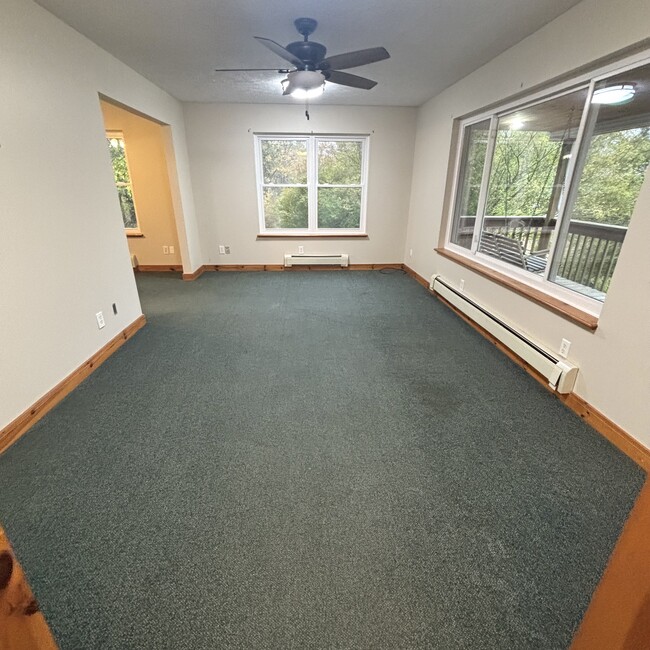 Building Photo - 15205 Wacousta Rd