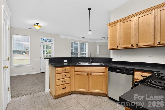 Building Photo - 3003 Moonstone Ln