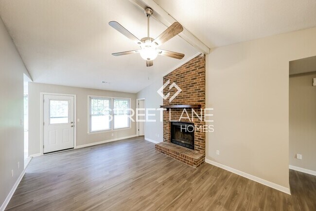Foto del edificio - Charming 3 Bedroom in Huntsville!