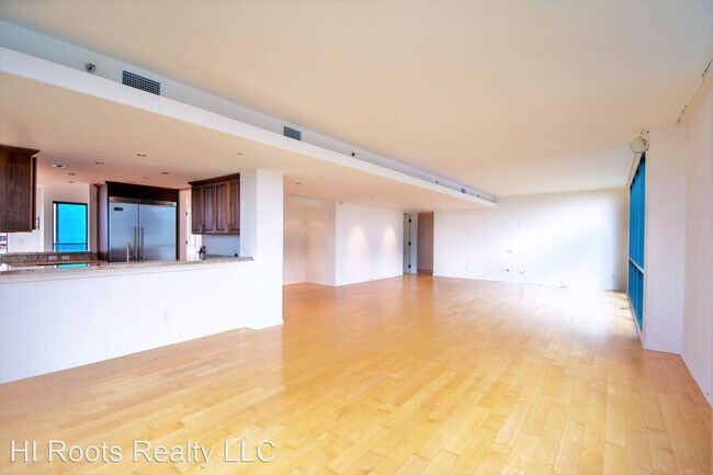 Building Photo - 2 br, 3 bath House - 1199 Bishop St. #3300