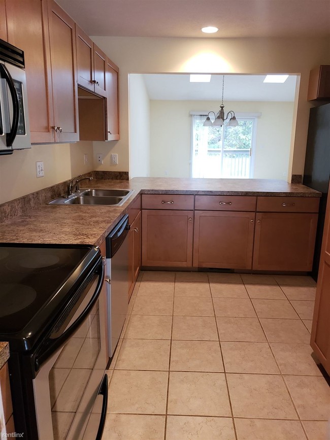 Building Photo - 2 br, 1 bath Condo - 2461 Beeline Rd