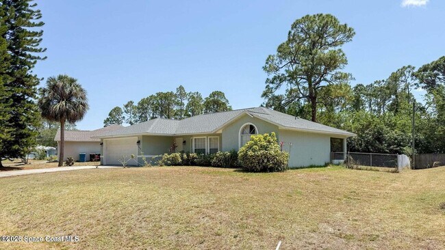 Foto del edificio - 544 Plumbago Rd NW