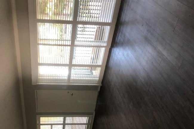 Building Photo - 631 S Prospect Ave