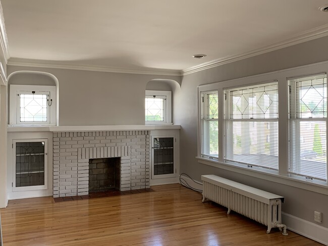 Livingroom - 12402 Mount Overlook Ave