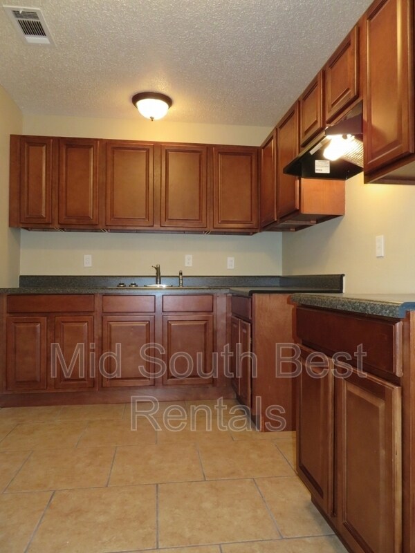 Building Photo - 3252 Ardmore St