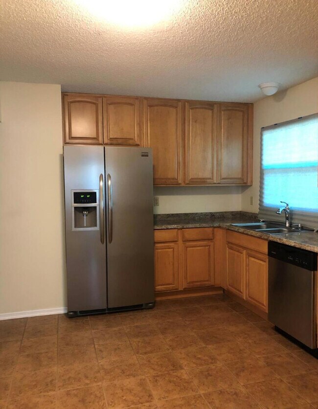 Foto del edificio - 15718 Hill House Rd