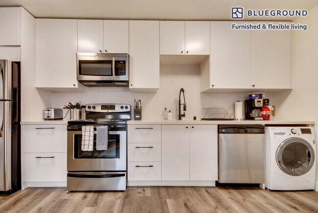 Foto del edificio - 988 E El Camino Real