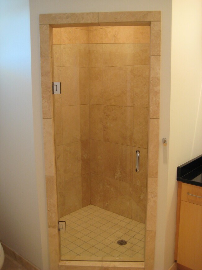 Building Photo - 455 Glen Iris Dr NE