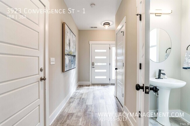 Foto del edificio - 3923 Convergence St