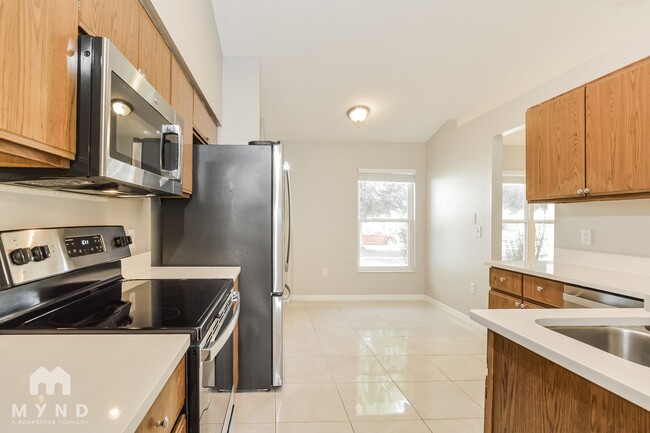 Building Photo - 1523 Golden Poppy Ct