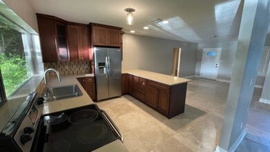 Kitchen with open floor plan - 1649 Hull Cir