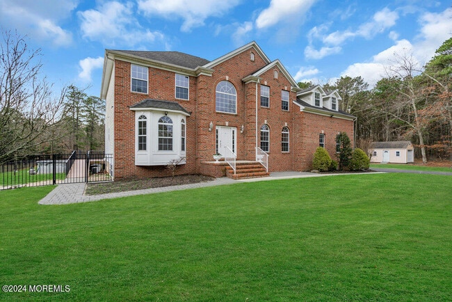 Foto del edificio - 601 Reed Rd
