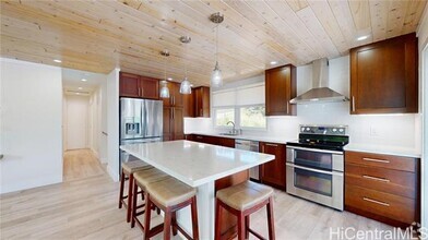 Building Photo - 4566 Sierra Dr