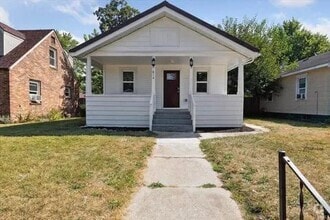 Building Photo - 520 S 34th St