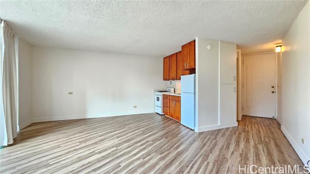 Building Photo - 750 Amana St