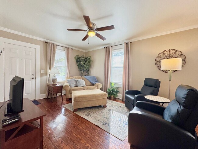 Foto del edificio - Adorable South Hill Charmer