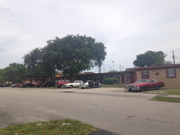 Foto del edificio - 2554 NW 14th St