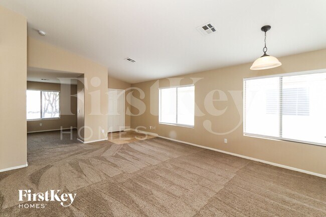 Foto del edificio - 14955 W Maui Ln