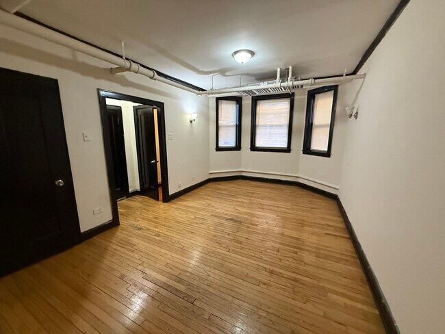 Foto del edificio - 2111 Grove Ave