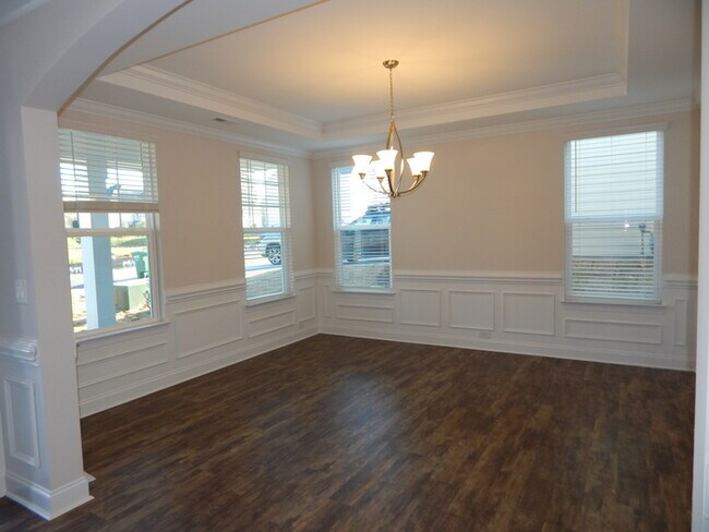 Building Photo - Beautiful Single Family Home