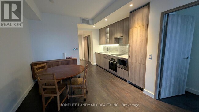 Building Photo - 95 McMahon Dr