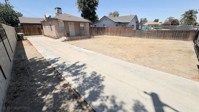 Foto del edificio - 2 bedroom 1 bathroom home near 34th St/ Chester Ave