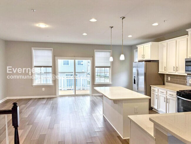 Foto del edificio - 9001 Elderwood Pl