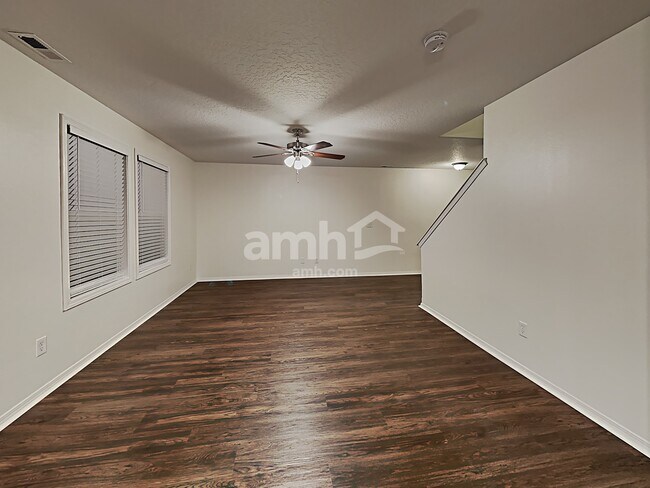 Foto del edificio - 2624 N Kristy Ave