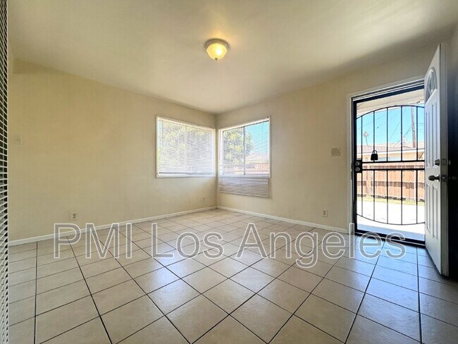 Building Photo - 14037 1/2 Orizaba Ave