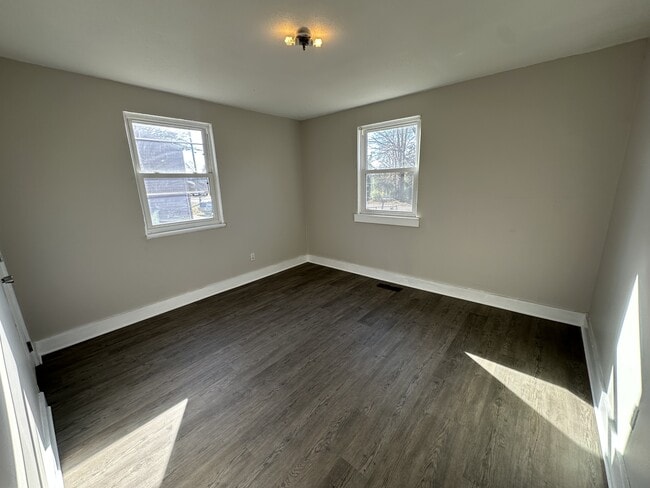 Building Photo - 1609 Ray St NE