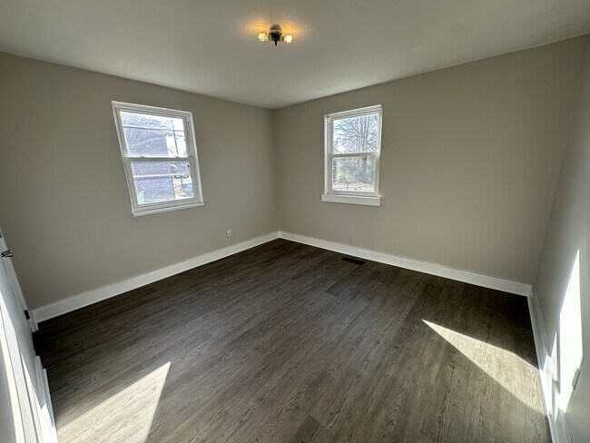 Foto del edificio - 1609 Ray St NE