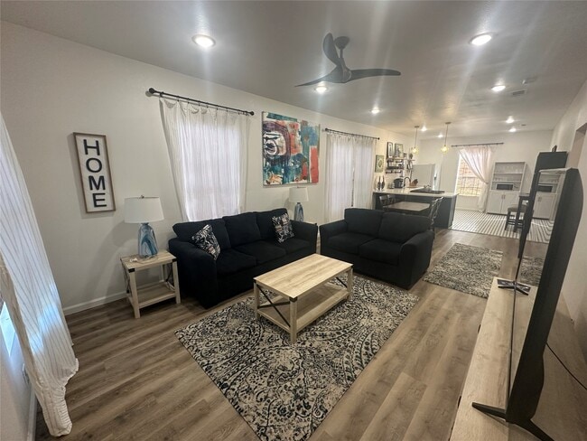 Building Photo - 4009 Avenue L