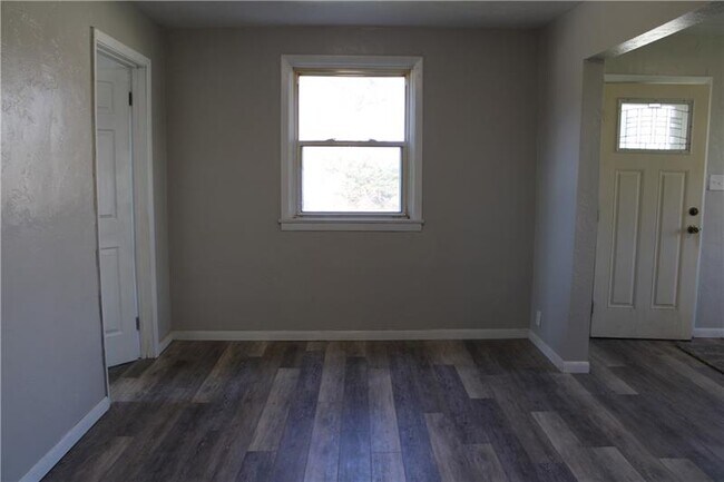 Foto del edificio - 2821 Bertha St