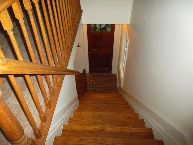 Foto del edificio - 44 Goose Hill Rd