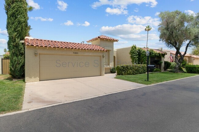 Foto del edificio - 7320 E Rose Ln