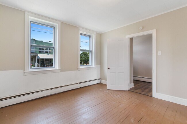 Building Photo - Coming Soon- Spacious 3-bedroom home Locat...