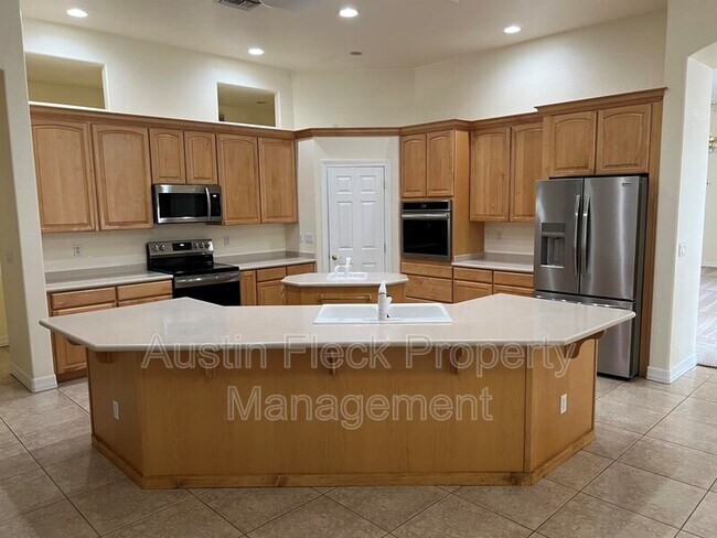 Foto del edificio - 5345 E McLellan Rd
