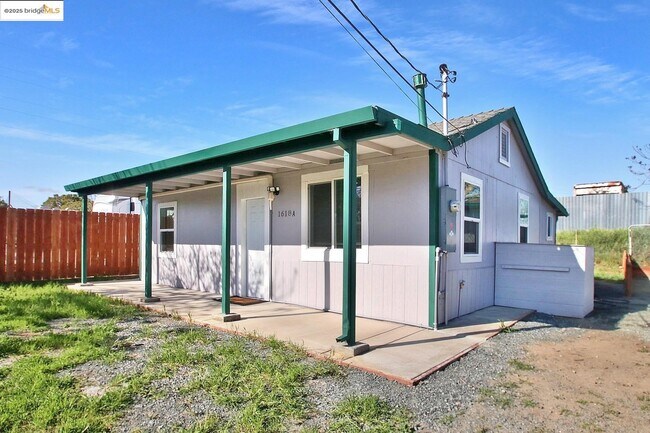 Foto del edificio - 1618 Viera Ave