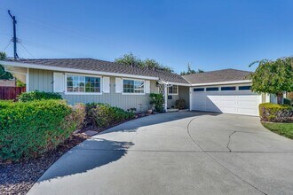 Building Photo - 3484 Londonderry Dr