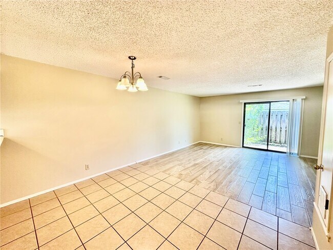 Foto del edificio - 1320 W Linden St