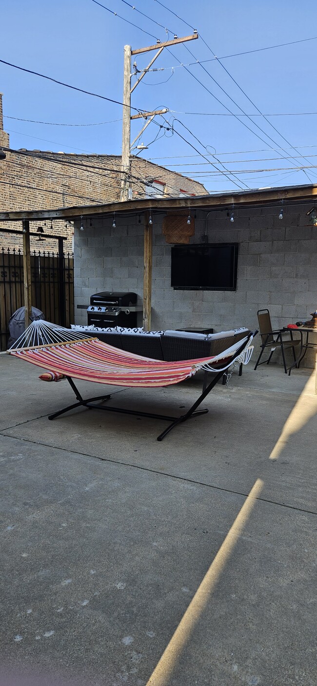 Back - 2416 N Springfield Ave
