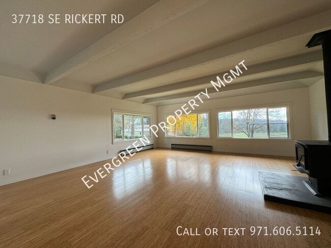 Foto del edificio - Country Living with Modern Elegance- 3 bed...