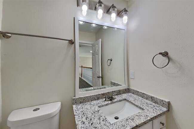Foto del edificio - 6819 Amber Pine Ct