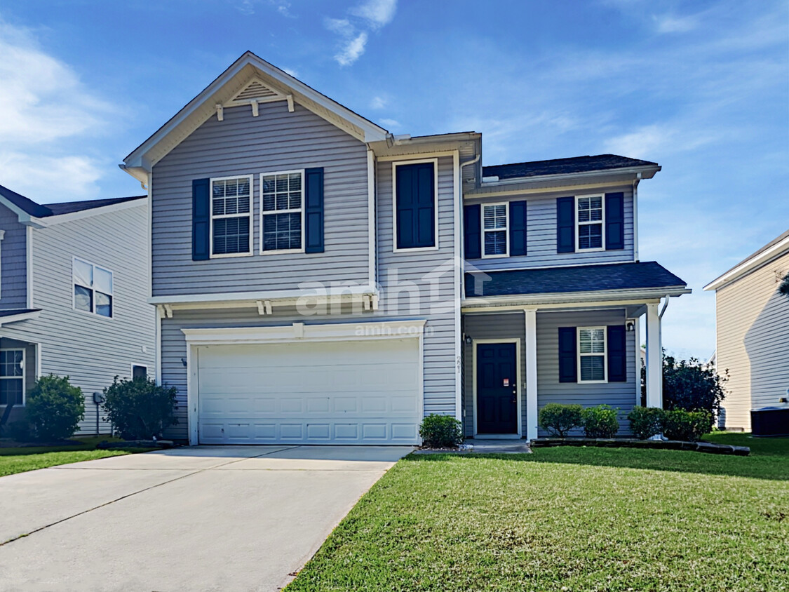 Primary Photo - 221 Woodbrook Way