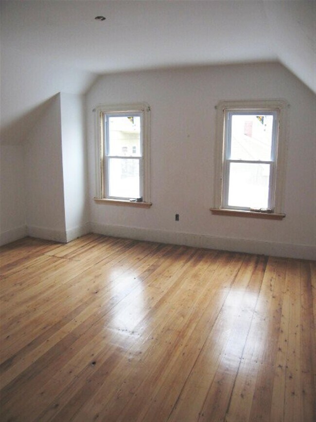 Building Photo - 8 Gilman Ter