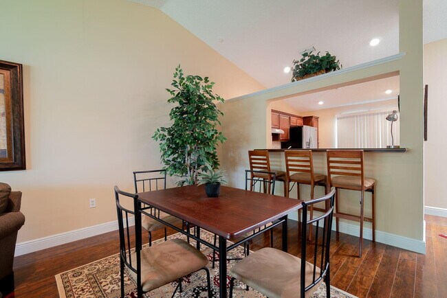 Building Photo - 13095 Belhaven Ct