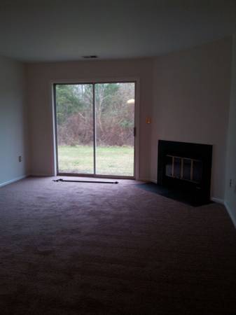 Building Photo - 12 Quince Ct